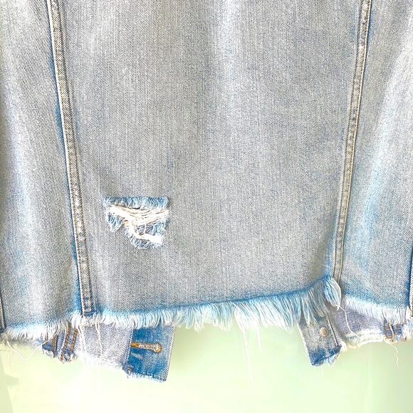 New Free People distressed jean jacket - Picture 4 of 4